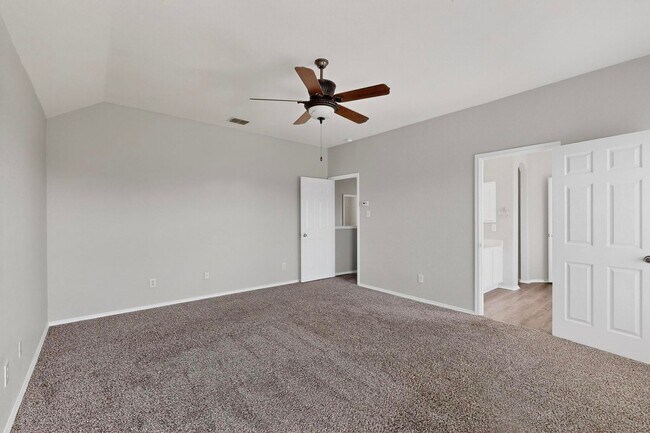 Building Photo - Great Home with Room To Grow in Southbrook!