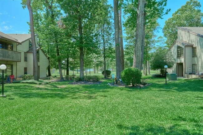 Building Photo - 12900 Walden Rd