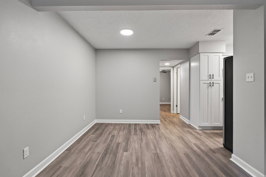 Building Photo - 59219 N Pearl Dr
