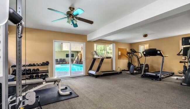 Building Photo - 11646 Chenault St