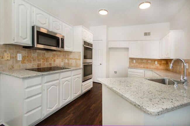 Building Photo - House for Lease in Plano