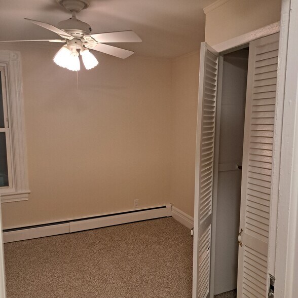 Room1 - 85 W Hanover Ave