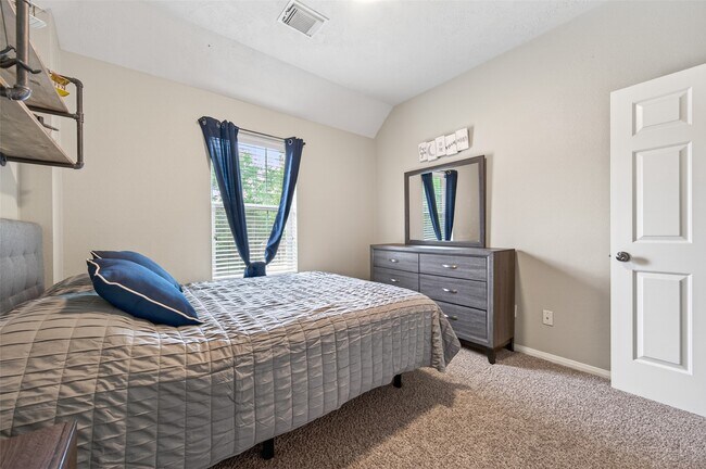 Building Photo - 155 E Concord Valley Cir