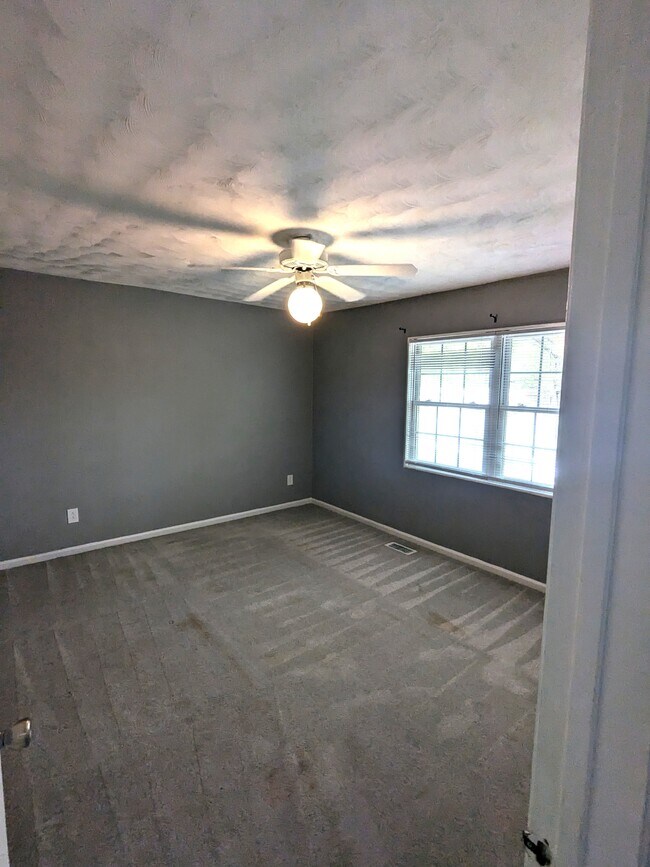 Building Photo - 12 Admiral Ct