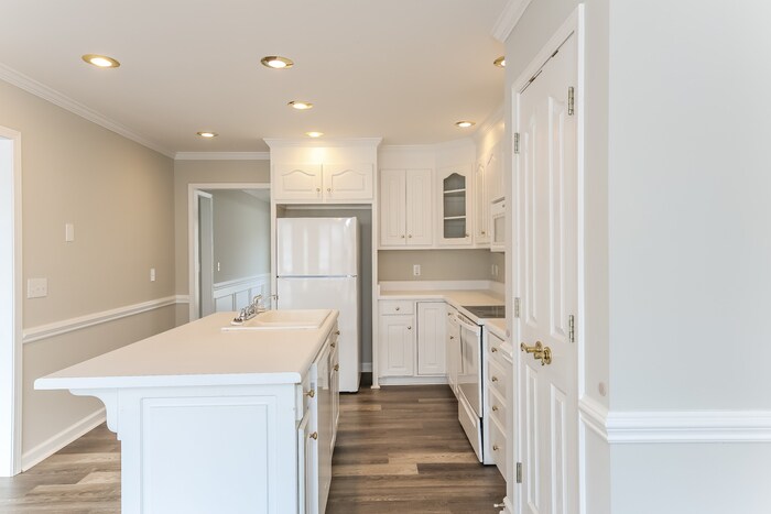 Building Photo - 2 Capstone Ct