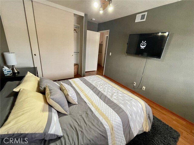 Building Photo - 27503 Dandelion Ct