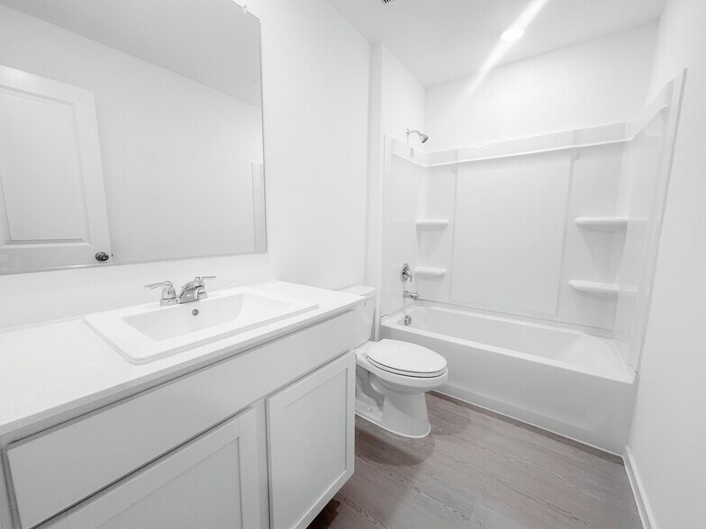 Building Photo - 910 Sandhill Crane Ln