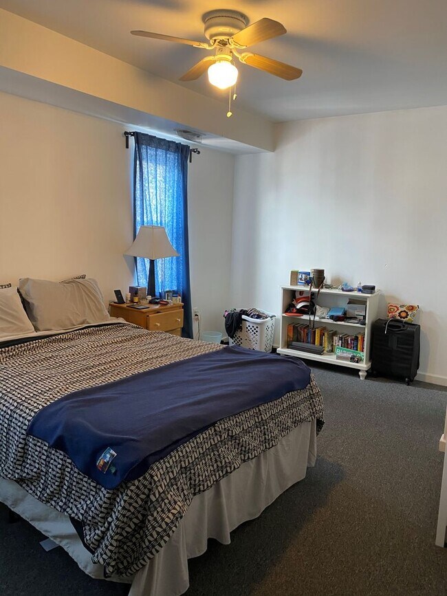 Building Photo - 931 S 10th St