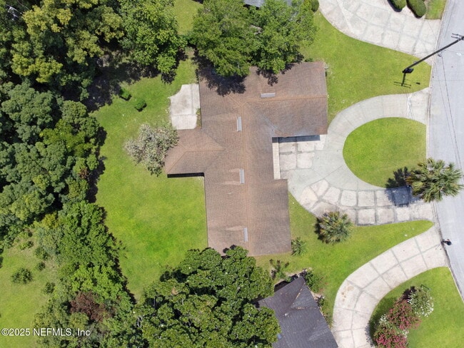 Building Photo - 7930 Bellemeade Blvd