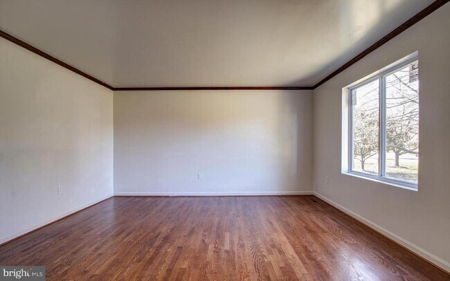 Building Photo - 11904 Aten St