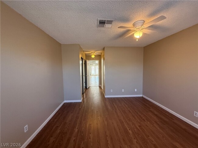 Building Photo - 1912 Harvest Dr