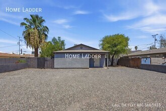 Building Photo - 1724 W Carol Ave