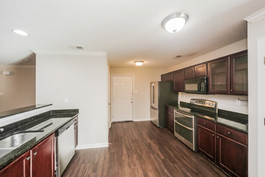 Building Photo - 4123 Chelsea Wood Cove