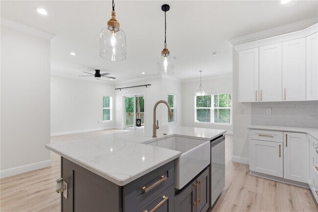 Building Photo - 3944 Watson Dr