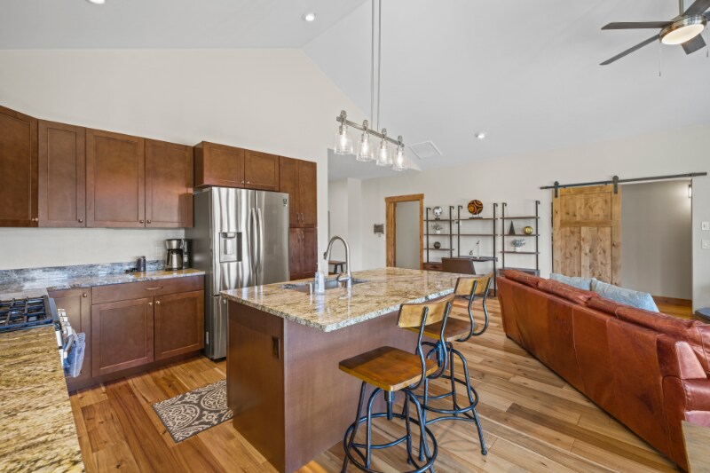 Building Photo - 498 S Badger Trail