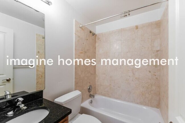 Building Photo - Pet-Friendly 2 Bedroom Apartment in St. Louis