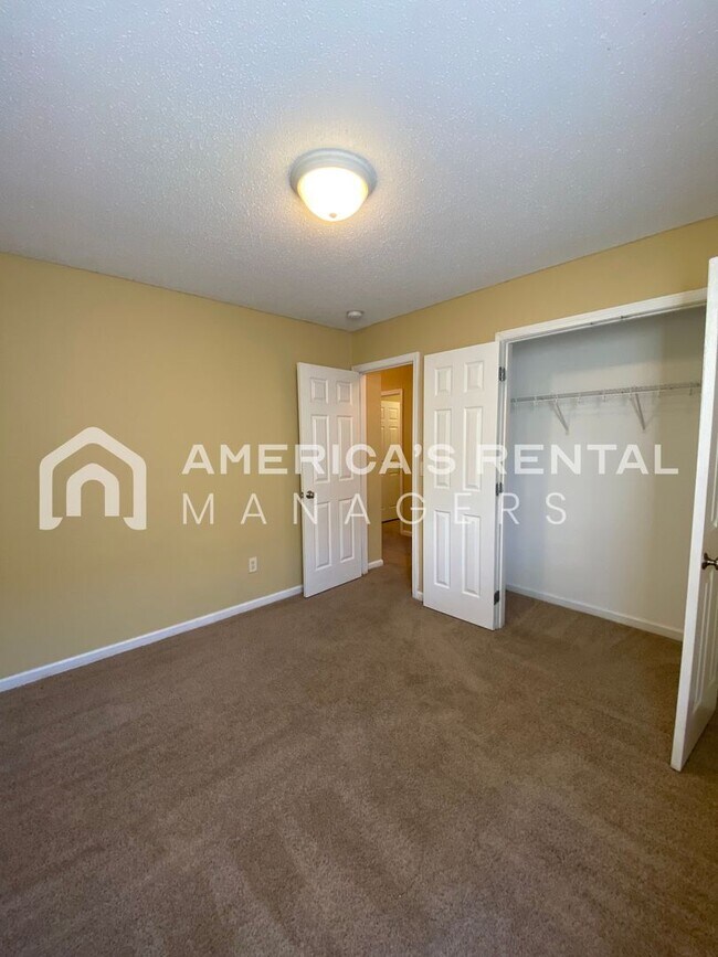 Building Photo - Home in Northport, AL. Sign a lease by 2/28/26 to receive HALF off the deposit!!! DEPOSIT PENDING!