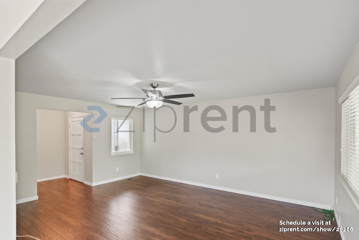 Building Photo - 3185 Country Dr