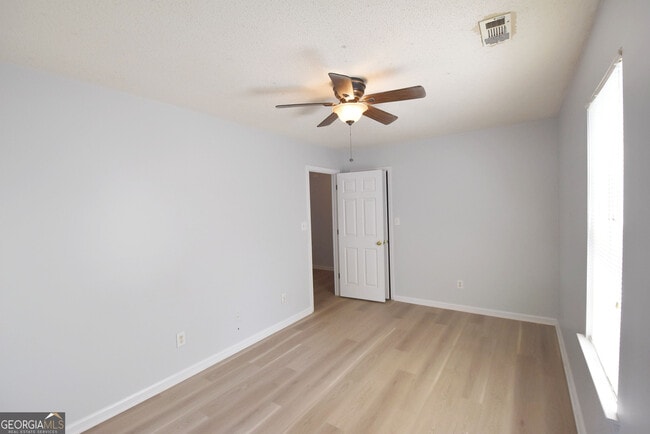 Building Photo - 402 Sherrels Ford