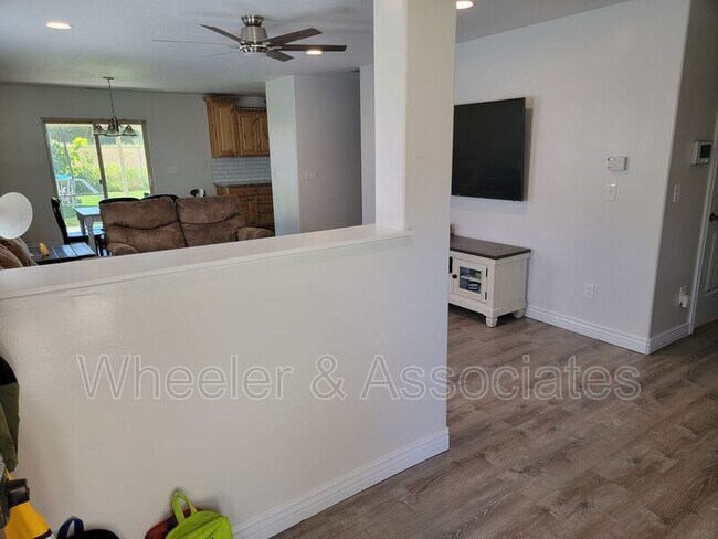 Building Photo - 641 W 1325 N