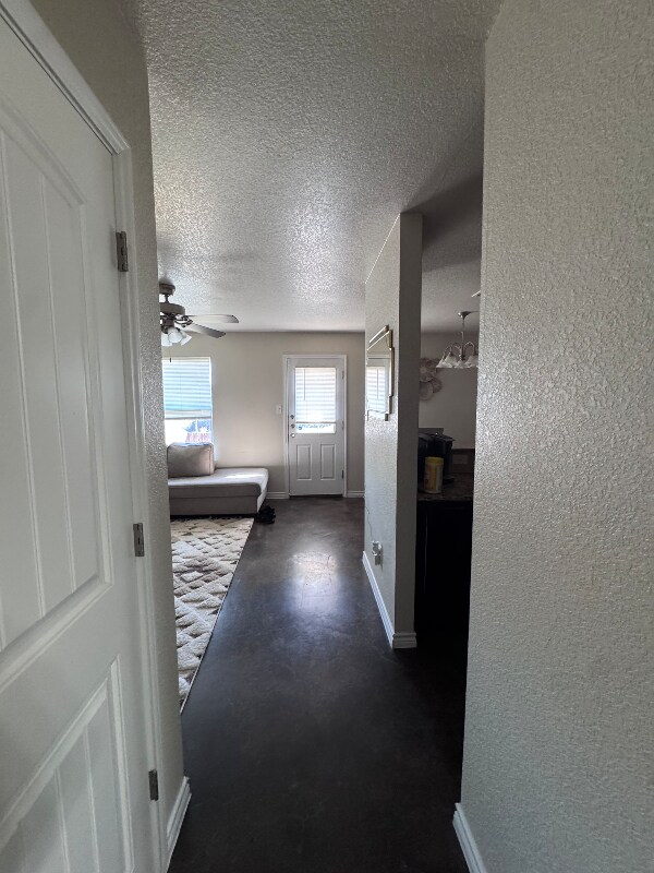 Building Photo - 1718 risen