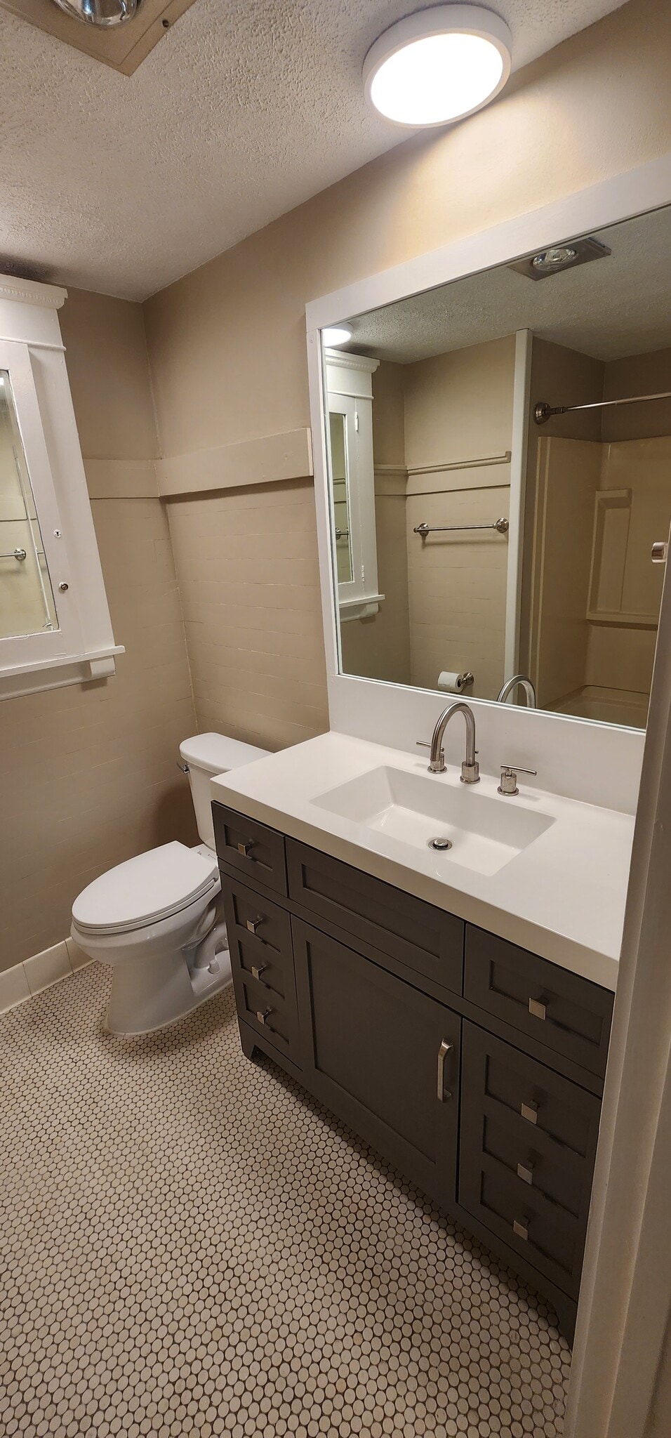 Bathroom - 542 6th W St