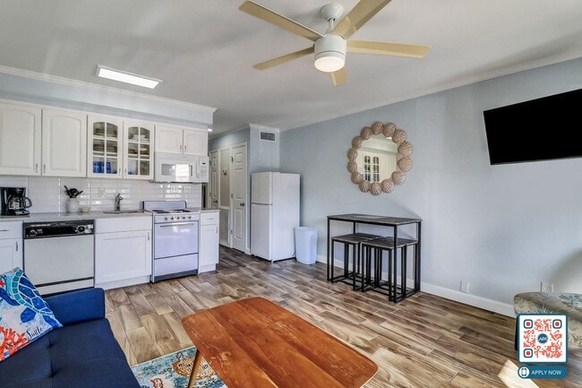 Building Photo - Coastal Villa With Ocean Views – Fully Furnished - SPECIAL