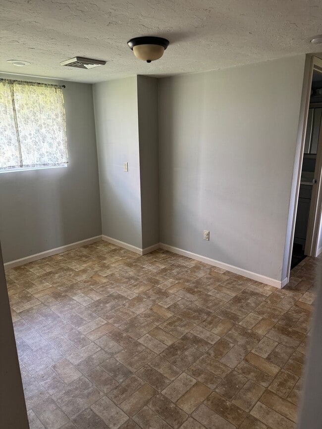 Building Photo - 2590 W Broadway St