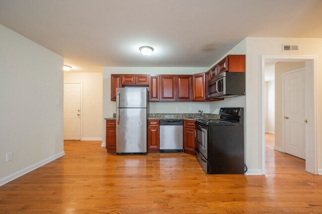 Building Photo - 1519-21 N 16TH ST Unit C4