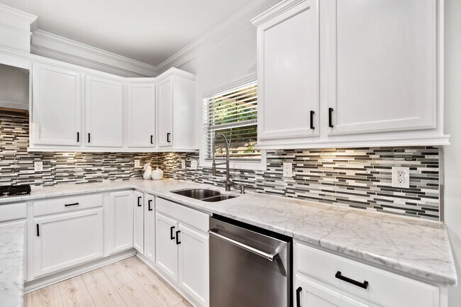 Building Photo - 2435 Sentinel Chase Way
