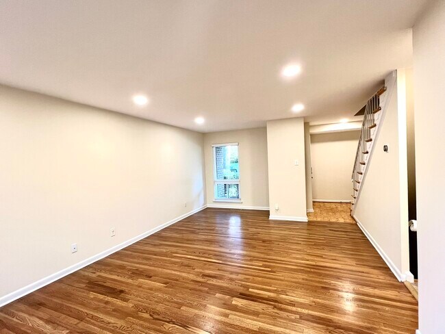 Building Photo - 11083 Saffold Way