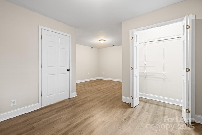 Building Photo - 853 Clarkson Mill Ct