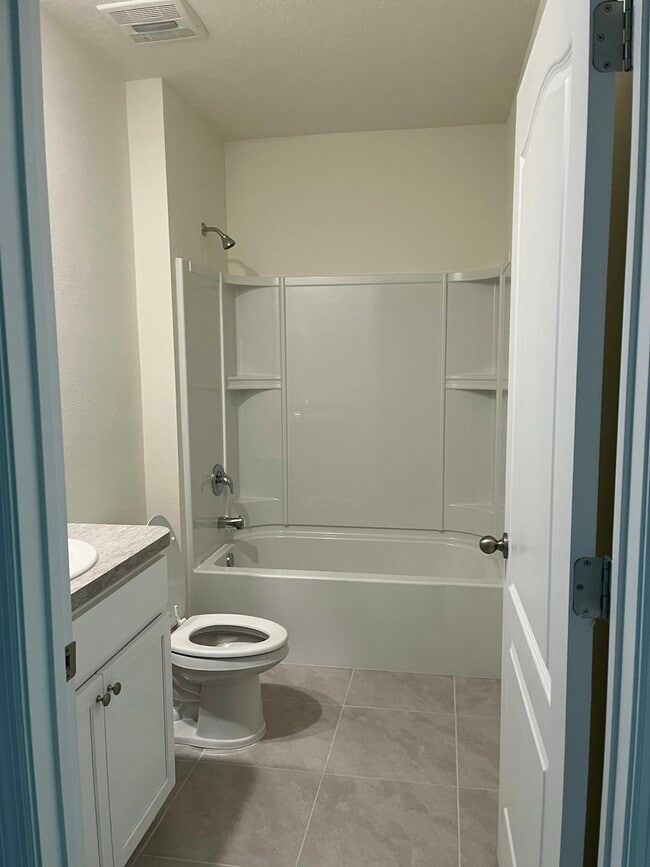 Building Photo - 3204 Silas Dr