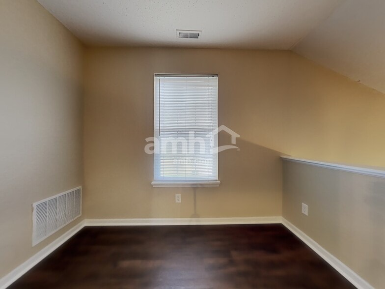 Building Photo - 10293 Clear Sky Dr