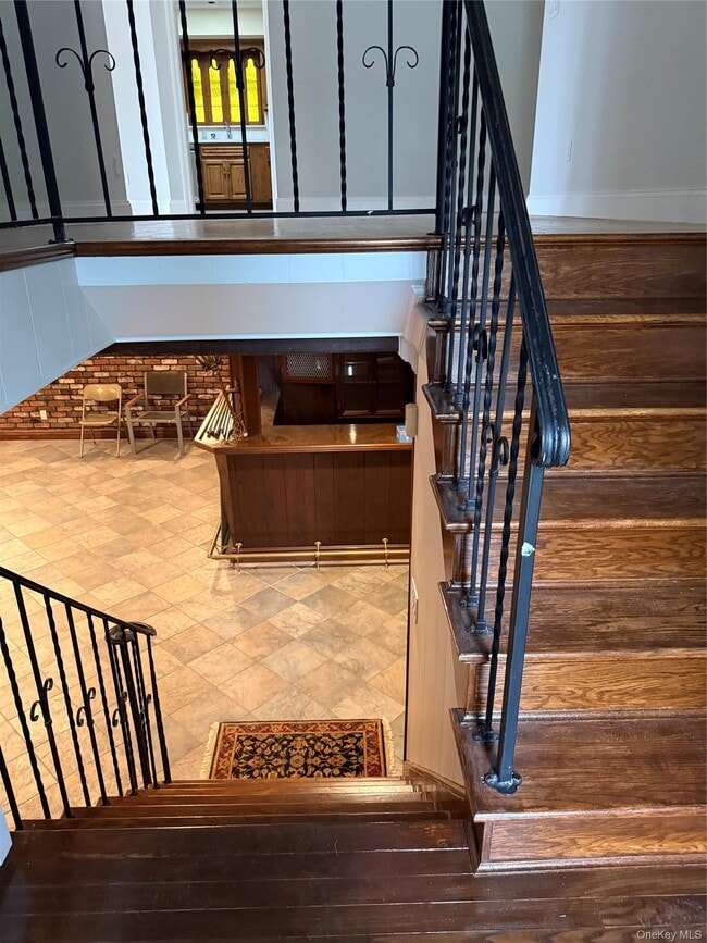 Building Photo - 30 Dogwood Rd