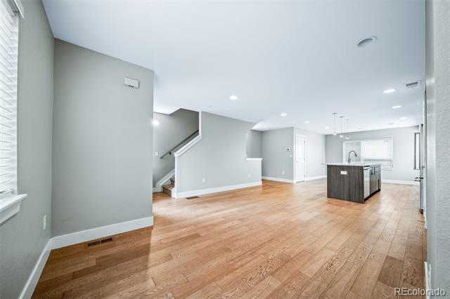 Building Photo - 435 S Forest St