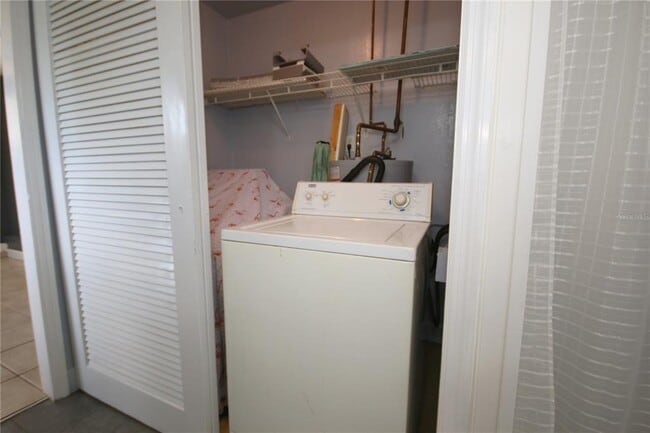 Building Photo - 1415 Hamlet Ave