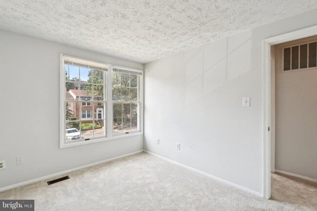 Building Photo - 7994 Tyson Oaks Cir