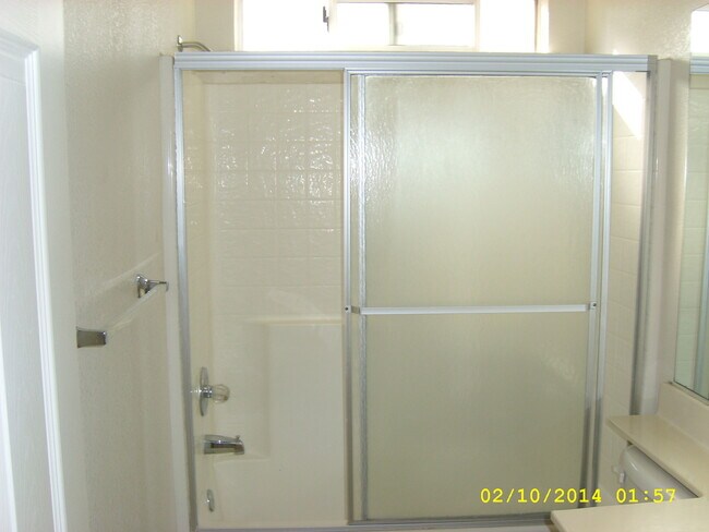 Building Photo - 1609 Paseo Flores Dr
