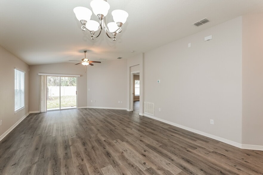 Building Photo - 10610 Summer Azure Dr