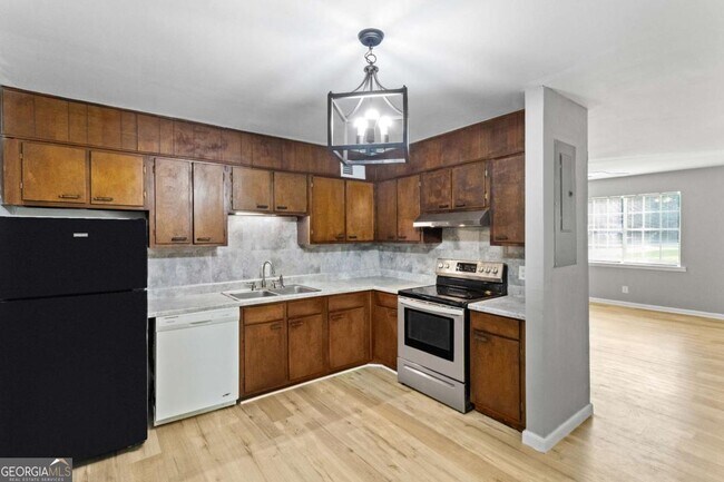 Building Photo - 99 Rhett Butler Dr