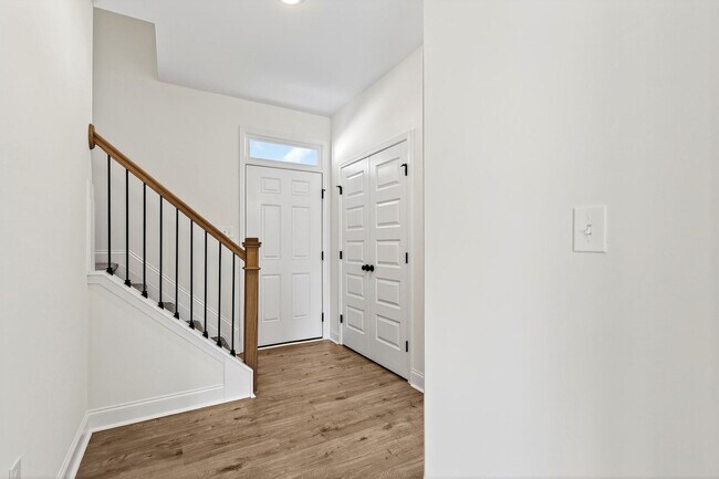 Building Photo - Modern and Charming 3-Bedroom Cul-de-Sac Home in Clayton!