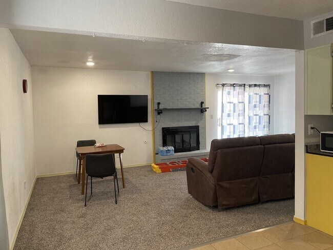 Building Photo - 10604 Fieldrock Ct