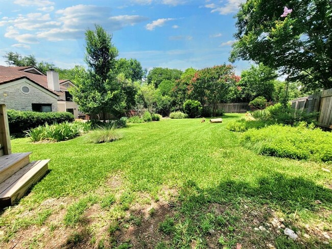 Building Photo - Beautiful and Spacious 4 BR / 3 BA Home fo...