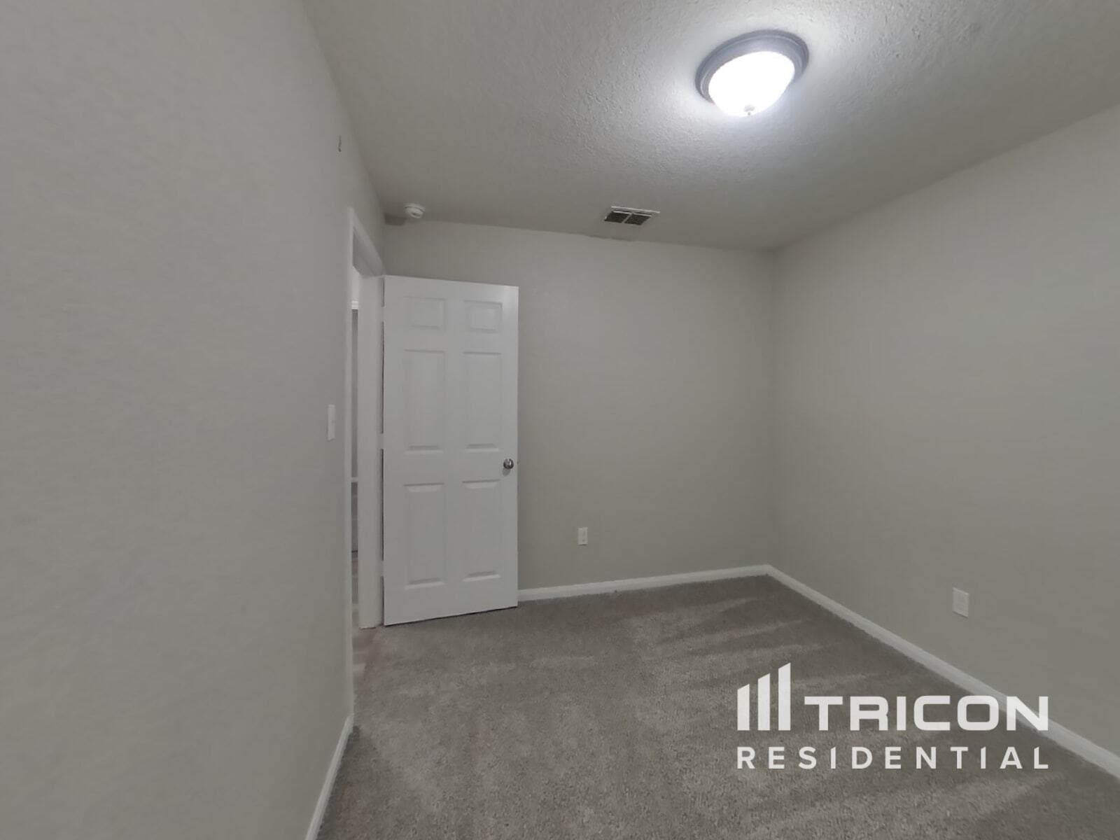 Building Photo - 5819 Forest Canyon