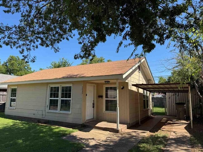 Primary Photo - 2949 Cunningham Dr