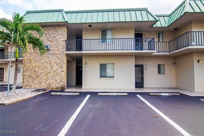 Primary Photo - 6725 Winkler Rd
