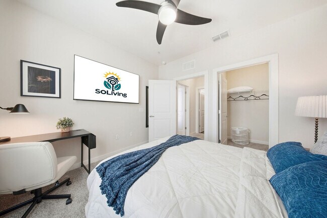 Building Photo - 1702 W Cleveland St