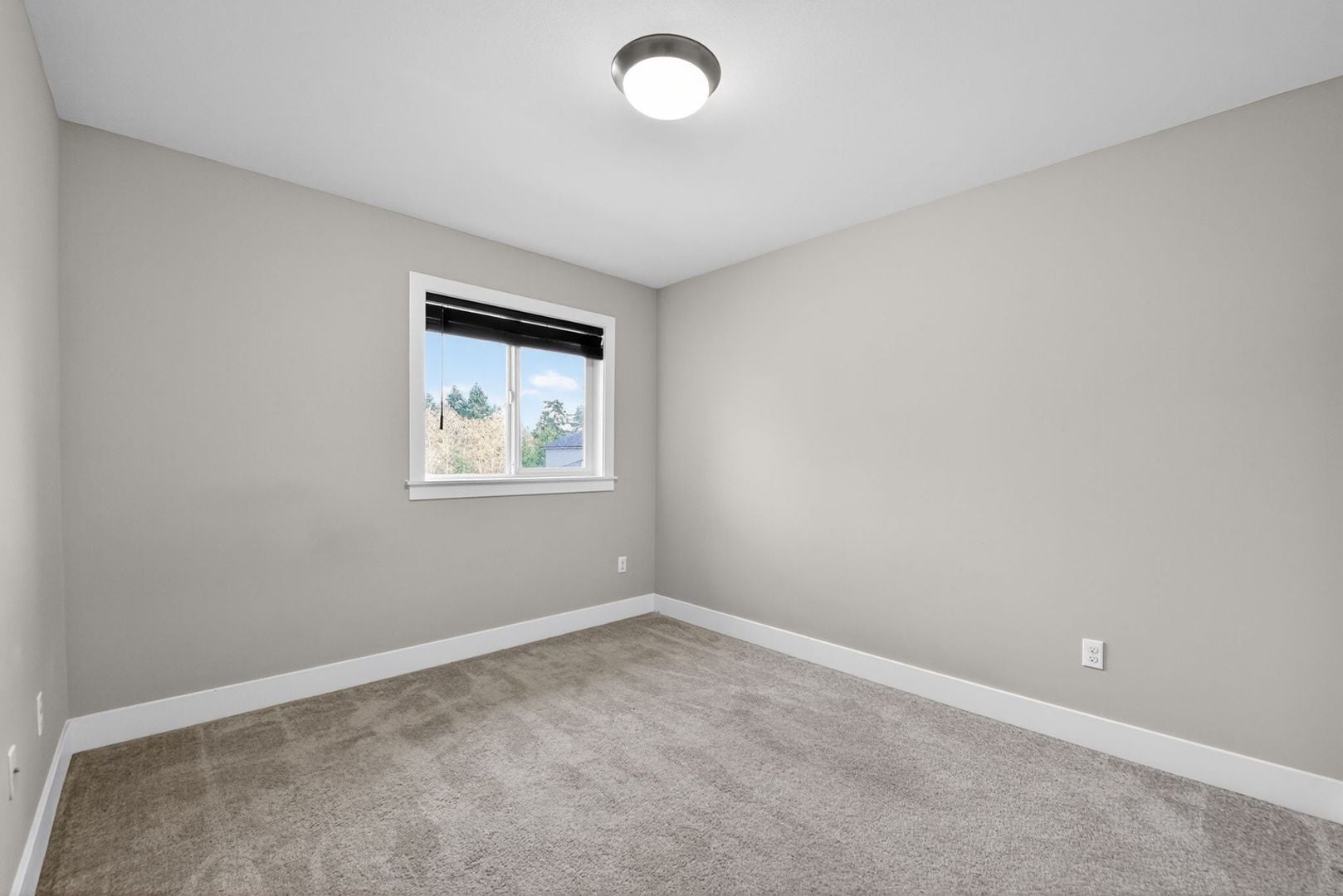 Building Photo - 14210 57th Ave E