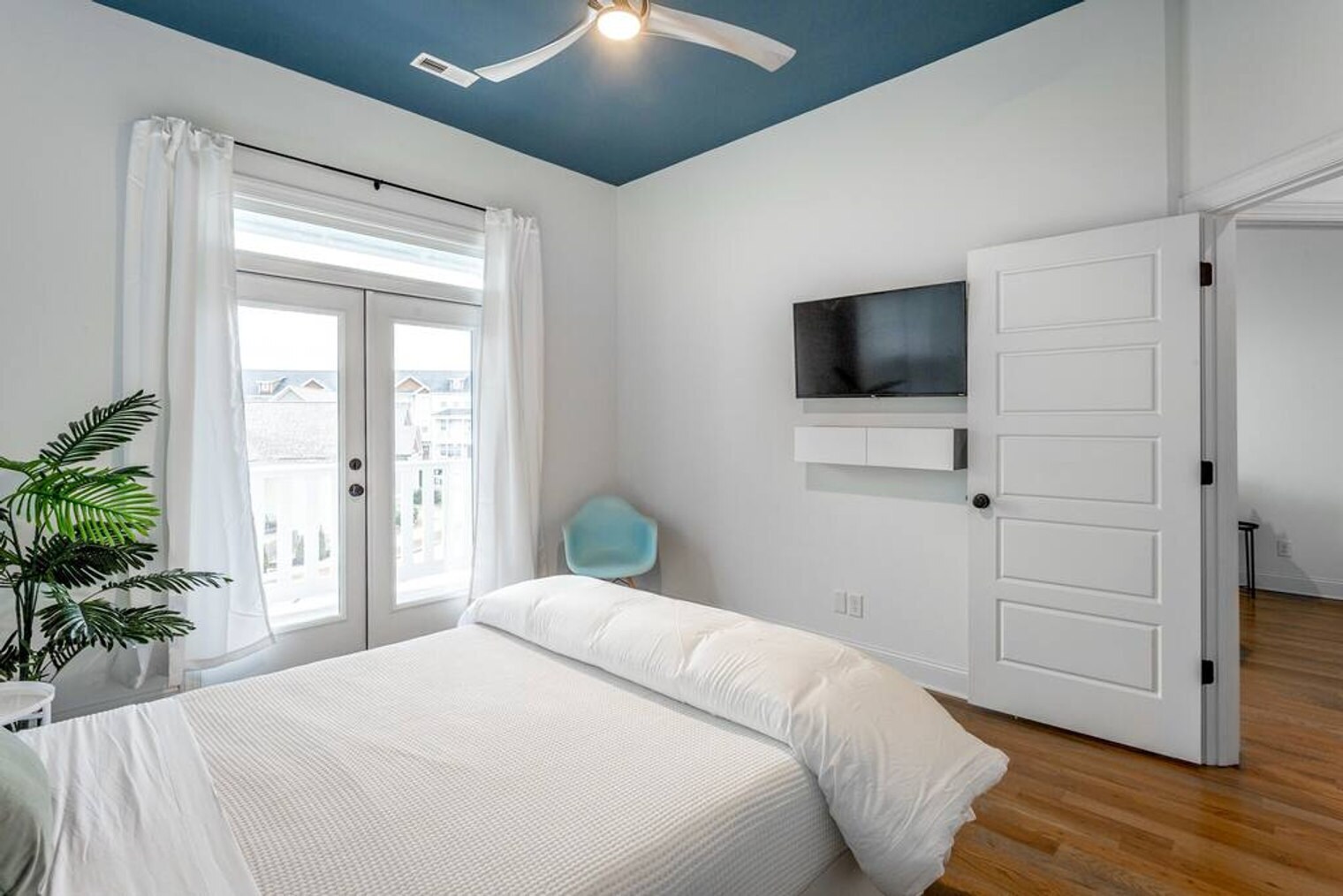 Building Photo - 1494 Madison St